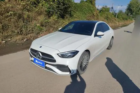 Mercedes-Benz C-Class 2025 — фото 1