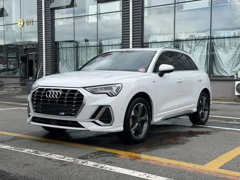 Audi Q3 2023 — фото 1