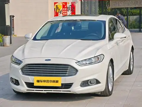 Ford Mondeo 2013 — фото 1