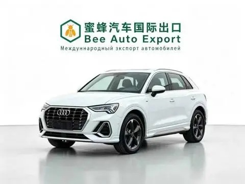 Audi Q3 2023 — фото 1