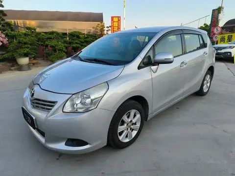 Toyota 逸致 2014