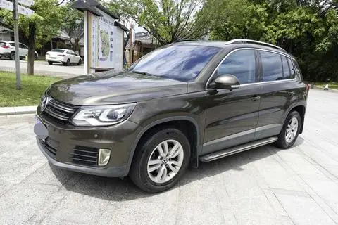 Volkswagen Tiguan 2015 — фото 1
