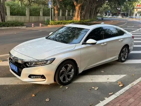 Honda Accord 2018 — фото 1