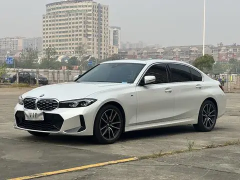 BMW 3 Series 2025 — фото 1