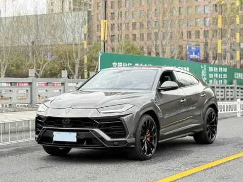 Lamborghini Urus 2021