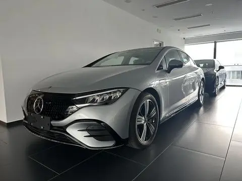 Mercedes-Benz EQE 2025