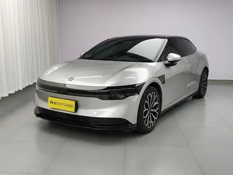 ZEEKR 007 2024