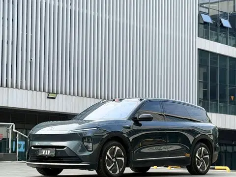 NIO ES8 2023