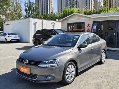 Volkswagen Sagitar 2012