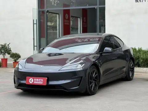 Tesla Model 3 2024