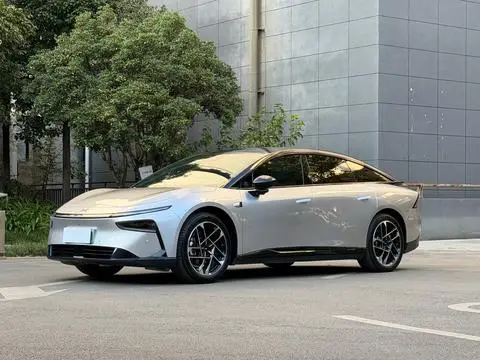 XPeng 小鹏P7+ 2024