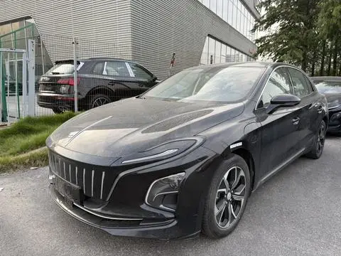 Hongqi E-QM5 2024