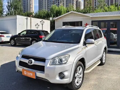 Toyota RAV4 2011