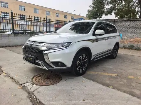 Mitsubishi Outlander 2020