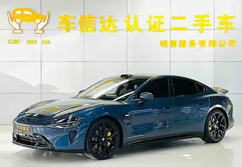 Xiaomi SU7 2024