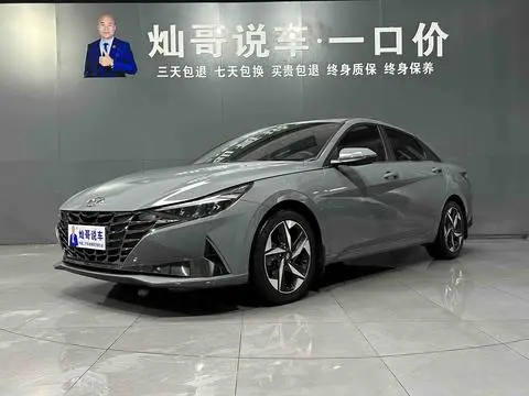 Hyundai Elantra 2022