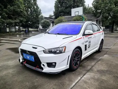 Mitsubishi 翼神 2011