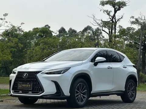 Lexus NX 2024
