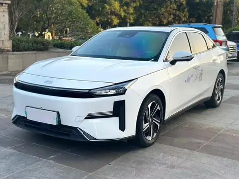 Geely Galaxy L6 2024