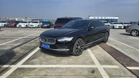 Volvo S90 2023