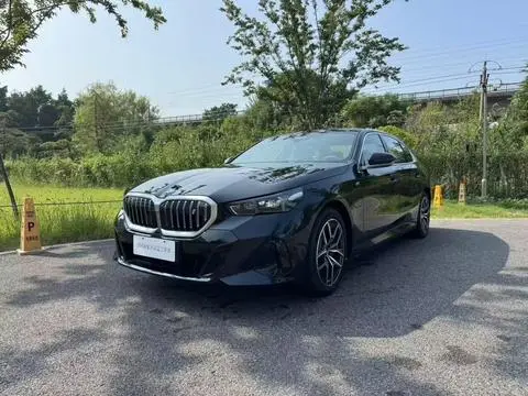 BMW i5 2025