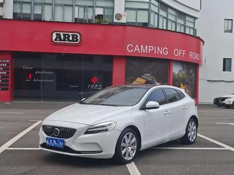 Volvo V40 2018