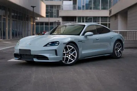 Porsche Taycan 2024