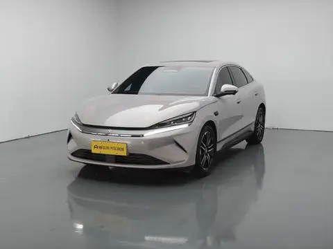 BYD 秦L EV 2025