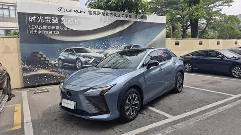 Lexus RZ 2023