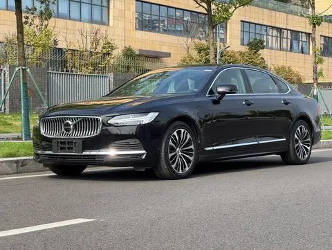 Volvo S90 PHEV 2023