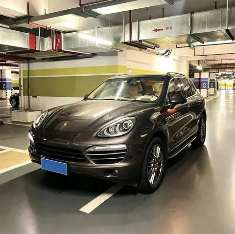 Porsche Cayenne 2011