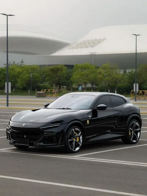 Ferrari Purosangue 2023