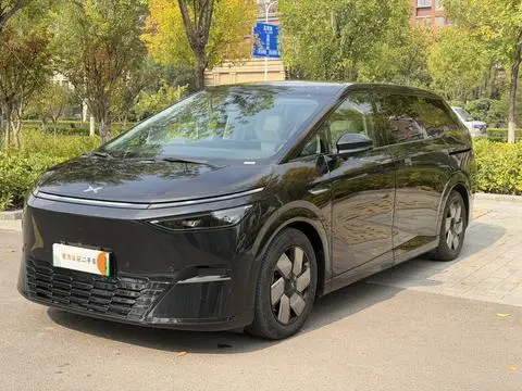 XPeng 小鹏X9 2024