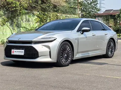 Toyota Crown 2024