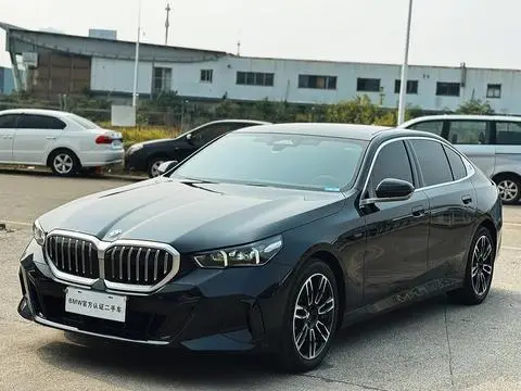 BMW 5 Series 2025