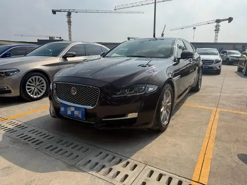 Jaguar XJ 2016