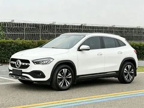 Mercedes-Benz GLA 2023