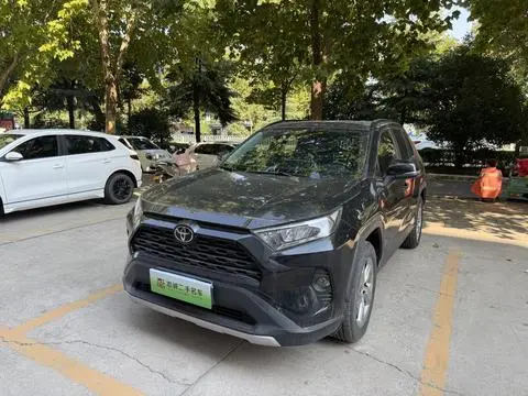 Toyota RAV4 2021