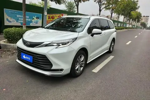 Toyota 赛那 2024