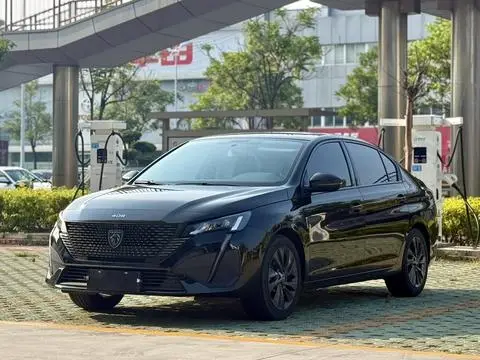 Peugeot 408 2022