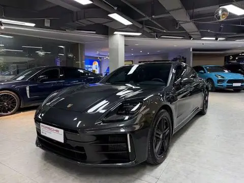 Porsche Panamera 2024