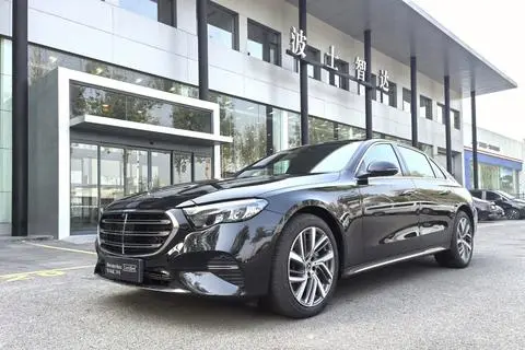 Mercedes-Benz E-Class 2024