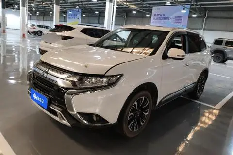 Mitsubishi Outlander 2020