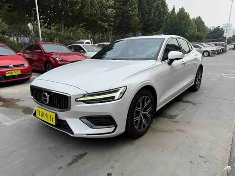 Volvo S60 2023