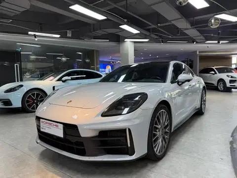 Porsche Panamera 2024