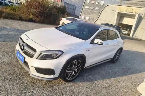 Mercedes-Benz GLA AMG 2016