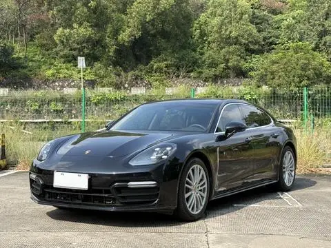 Porsche Panamera 2019