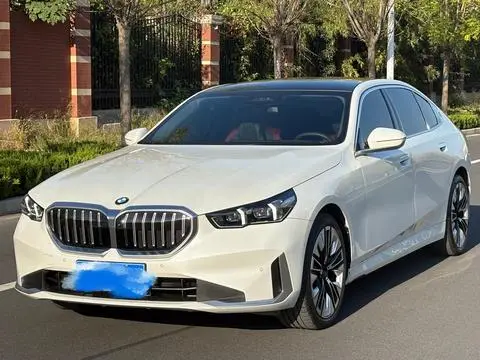 BMW 5 Series 2024