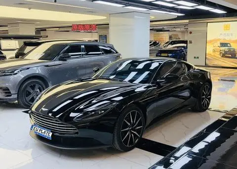 Aston Martin DB11 2020