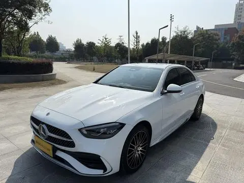 Mercedes-Benz C-Class 2024